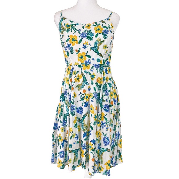 Old Navy Dresses & Skirts - Floral summer dress